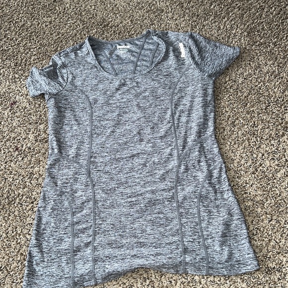 Reebok—— - Picture 2 of 2